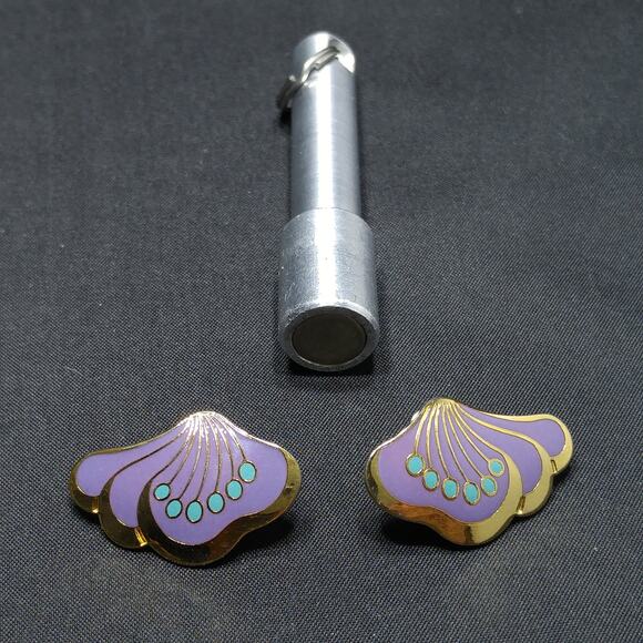 Laurel Burch Peony Post Earrings, Gold Plated Cloisonne Enamel, 1980s Vintage - Picture 6 of 10